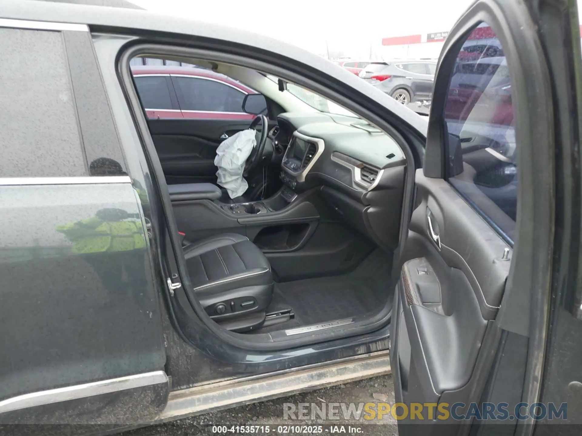 5 Photograph of a damaged car 1GKKNXLS1MZ130147 GMC ACADIA 2021