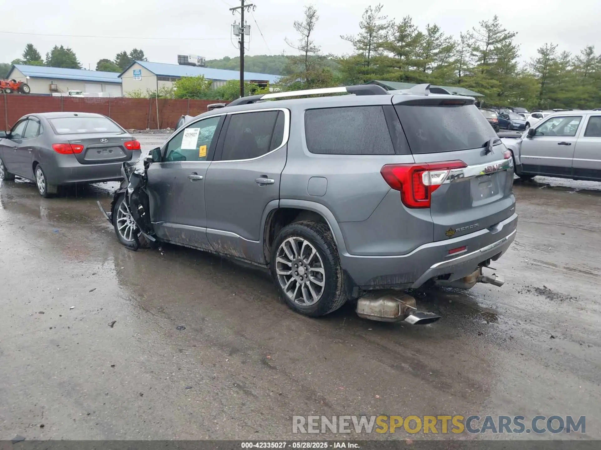 3 Photograph of a damaged car 1GKKNXLS1MZ160927 GMC ACADIA 2021