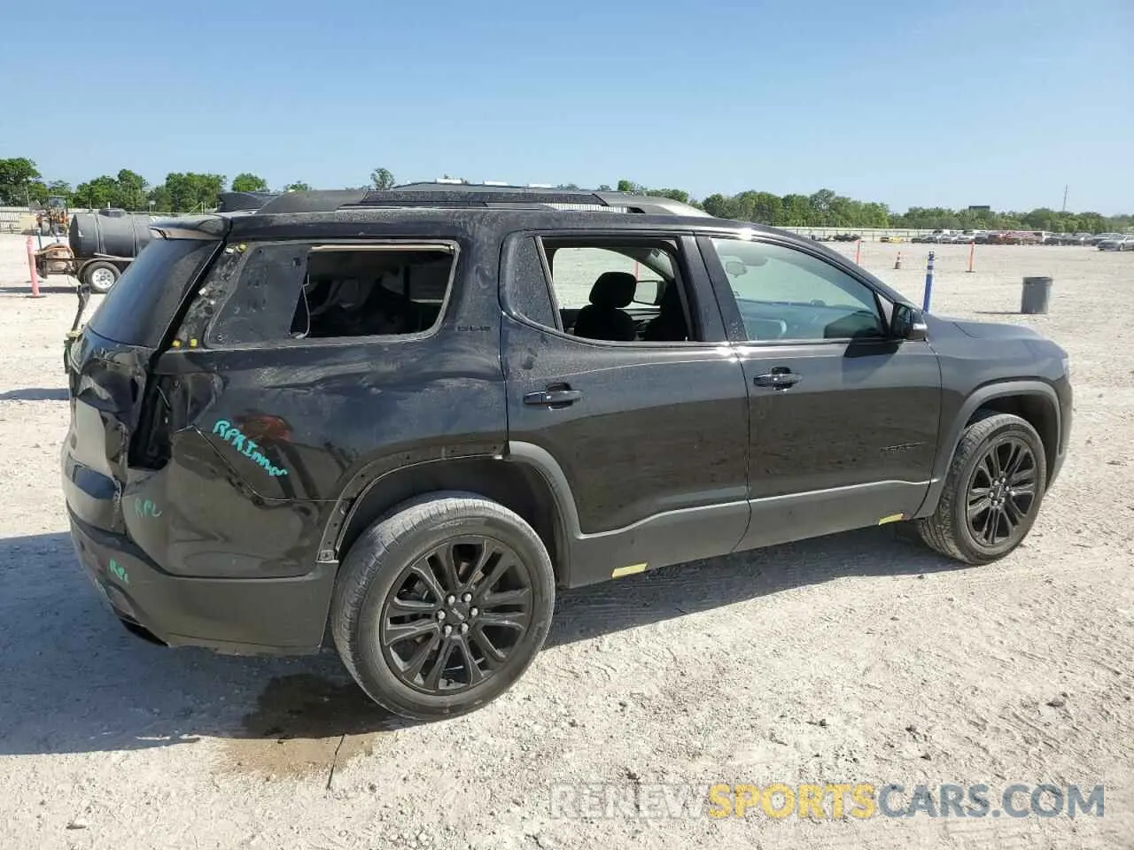 3 Photograph of a damaged car 1GKKNKL46NZ131395 GMC ACADIA 2022