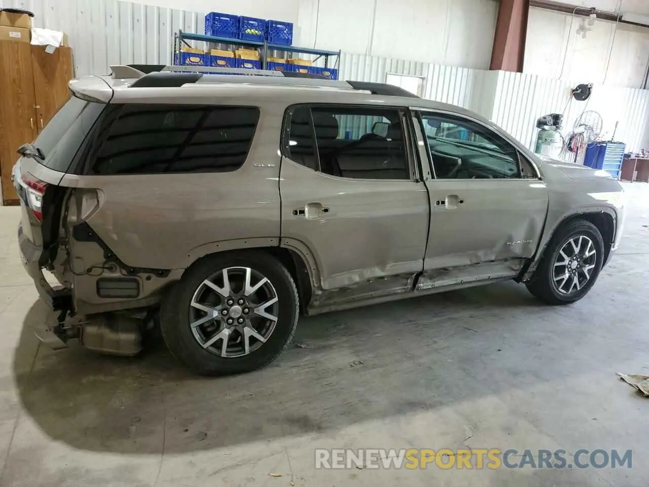 3 Фотография поврежденного автомобиля 1GKKNKL4XNZ164058 GMC ACADIA 2022