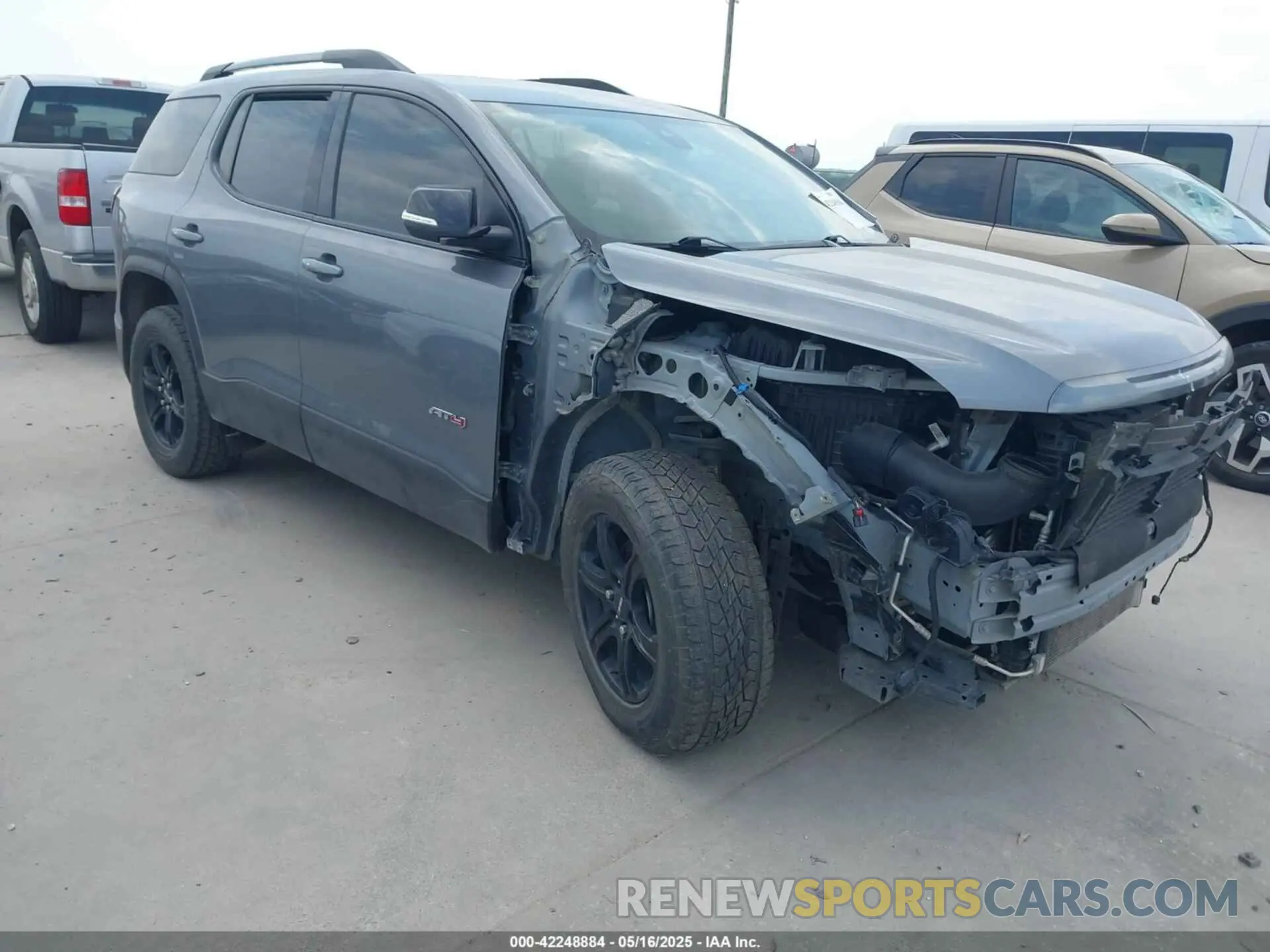 1 Photograph of a damaged car 1GKKNLLS1NZ128442 GMC ACADIA 2022