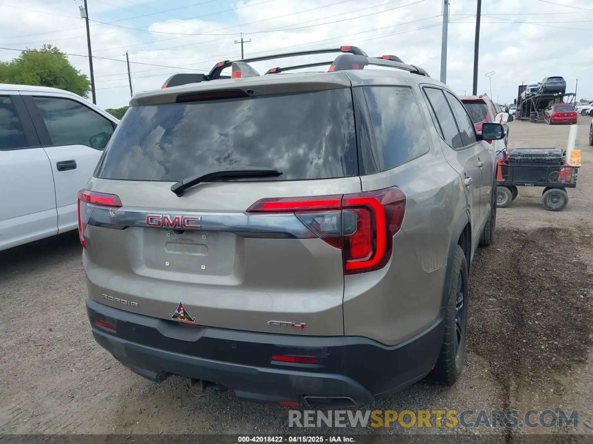 4 Фотография поврежденного автомобиля 1GKKNLLS1NZ178645 GMC ACADIA 2022