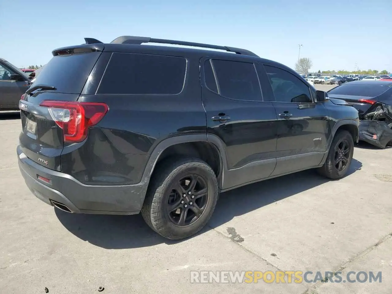 3 Photograph of a damaged car 1GKKNLLS3NZ103459 GMC ACADIA 2022
