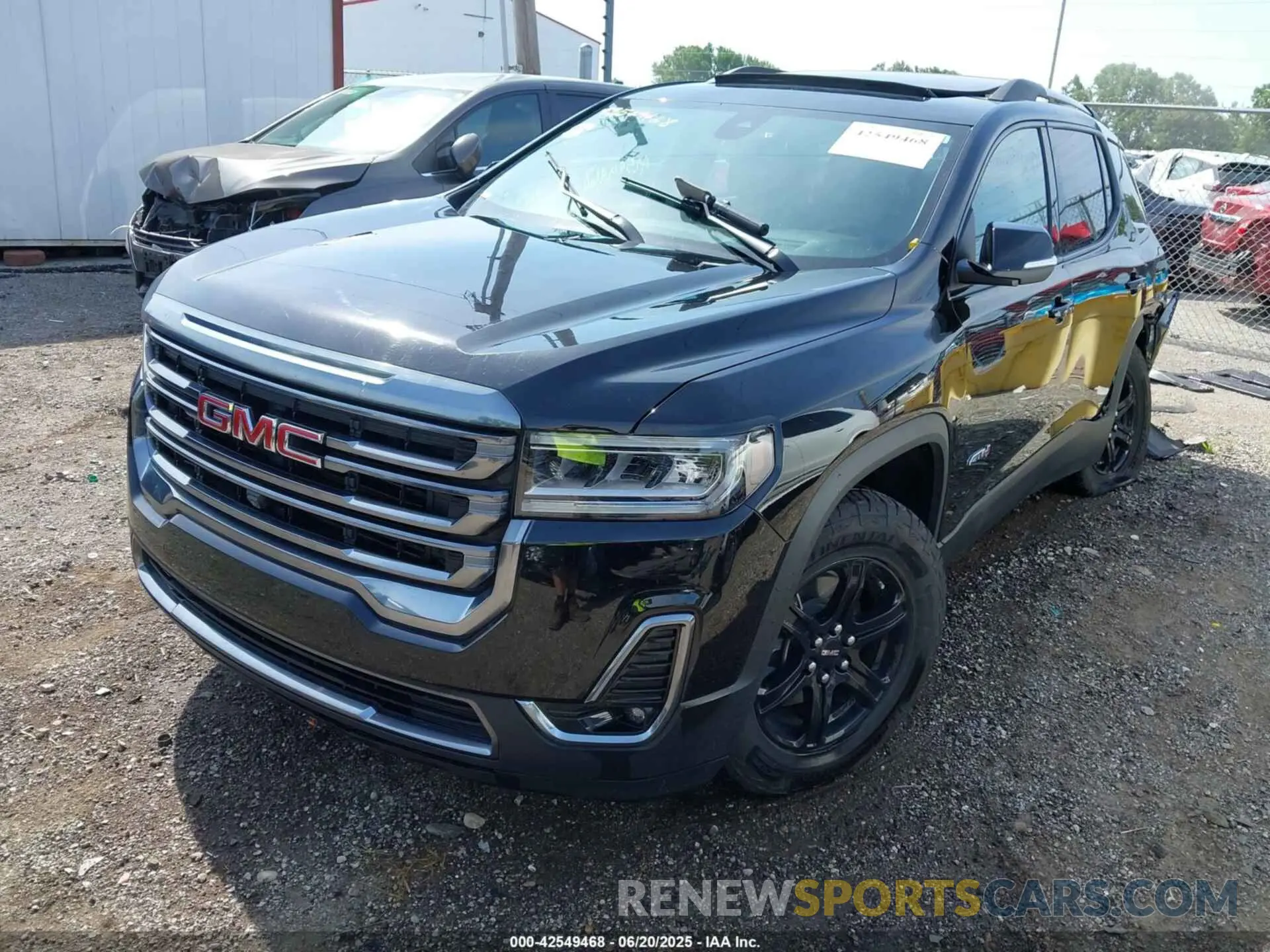 2 Photograph of a damaged car 1GKKNLLS4NZ169101 GMC ACADIA 2022