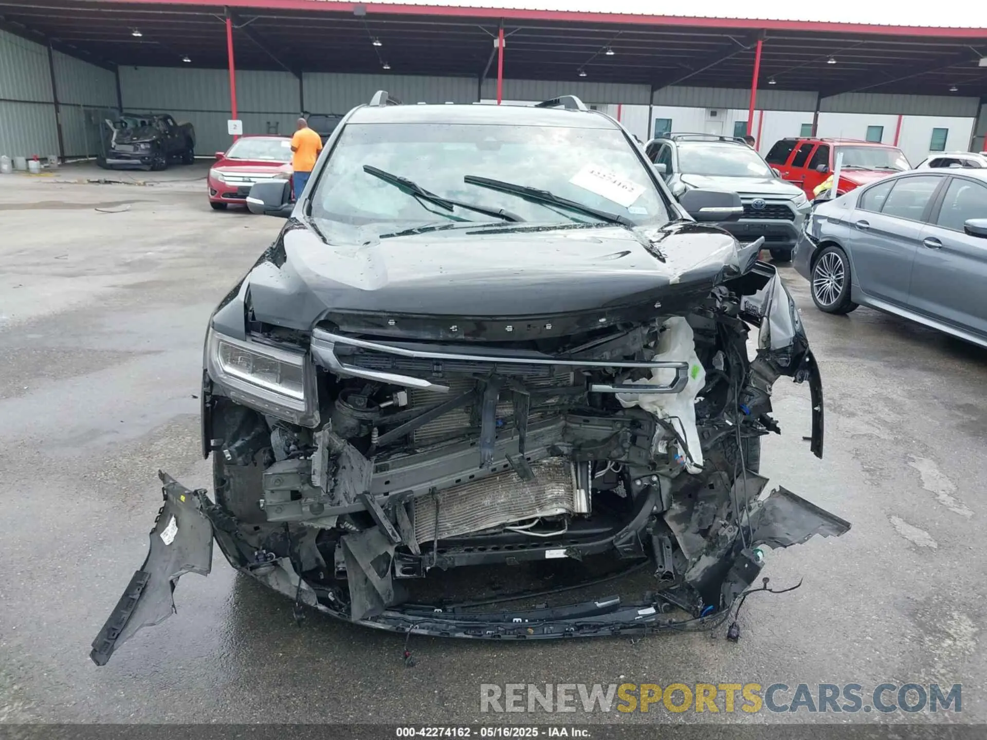 6 Photograph of a damaged car 1GKKNLLS9NZ136305 GMC ACADIA 2022