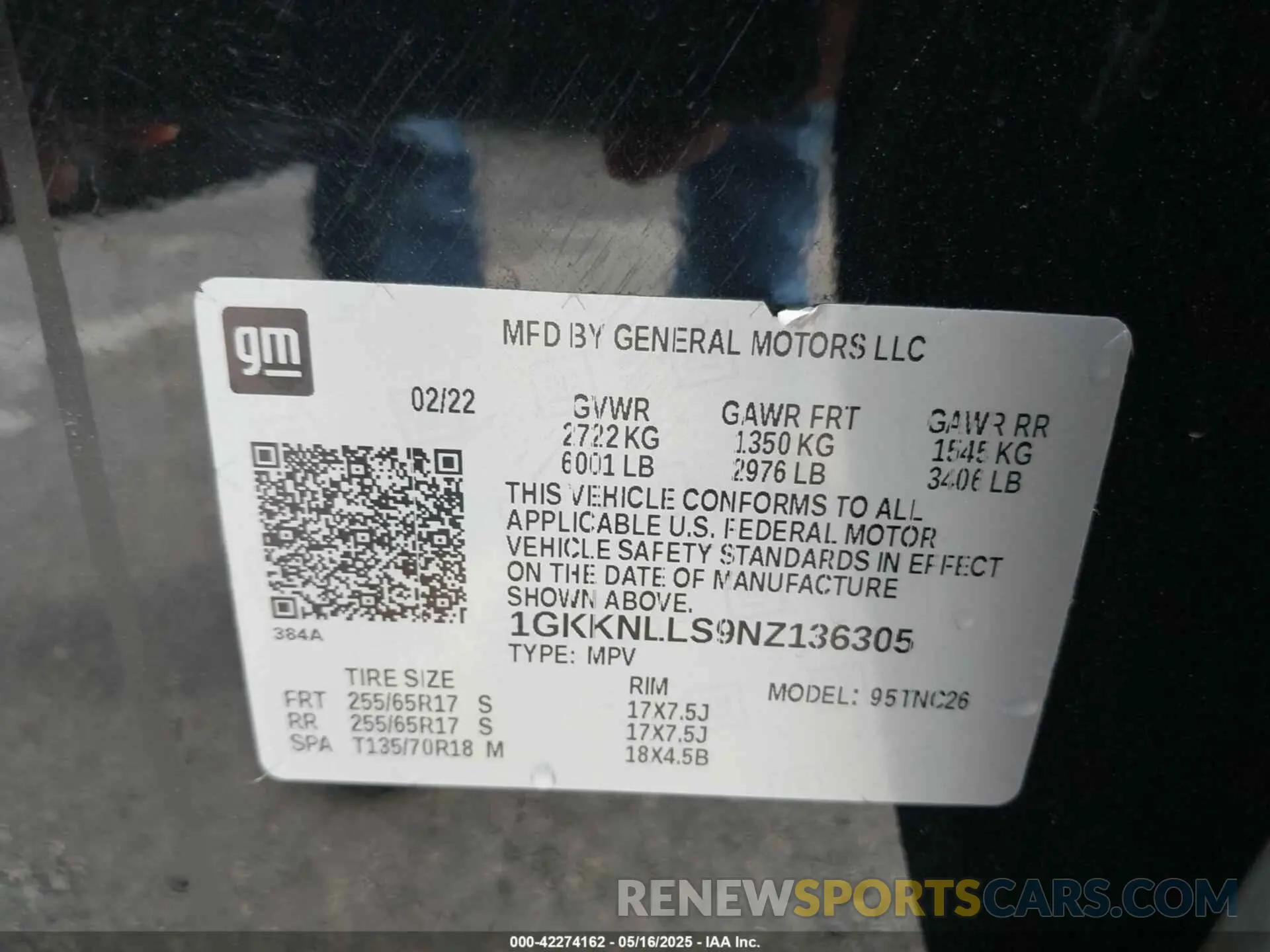 9 Photograph of a damaged car 1GKKNLLS9NZ136305 GMC ACADIA 2022