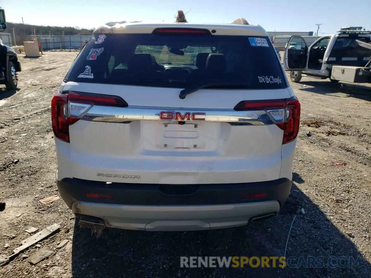6 Photograph of a damaged car 1GKKNML49NZ181042 GMC ACADIA 2022