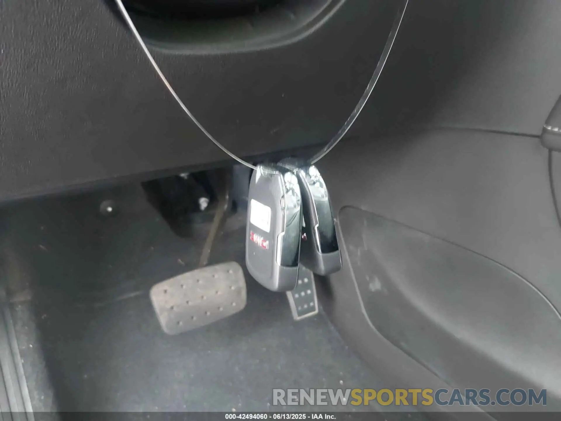 11 Photograph of a damaged car 1GKKNMLS0NZ175371 GMC ACADIA 2022