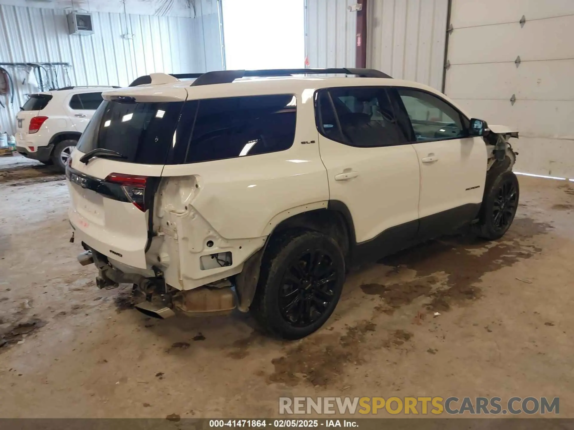 4 Photograph of a damaged car 1GKKNRL41NZ130406 GMC ACADIA 2022