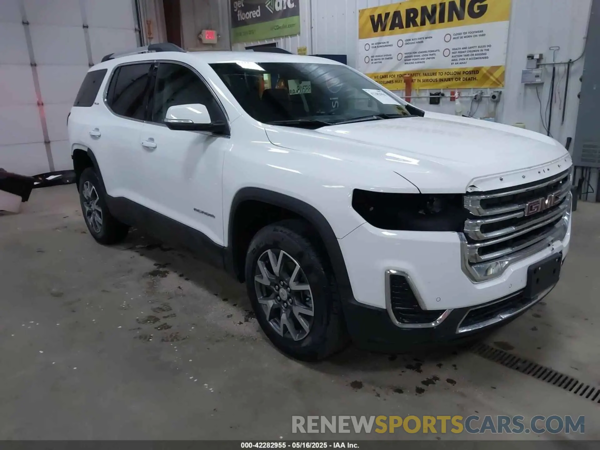 1 Фотография поврежденного автомобиля 1GKKNRL45NZ158256 GMC ACADIA 2022