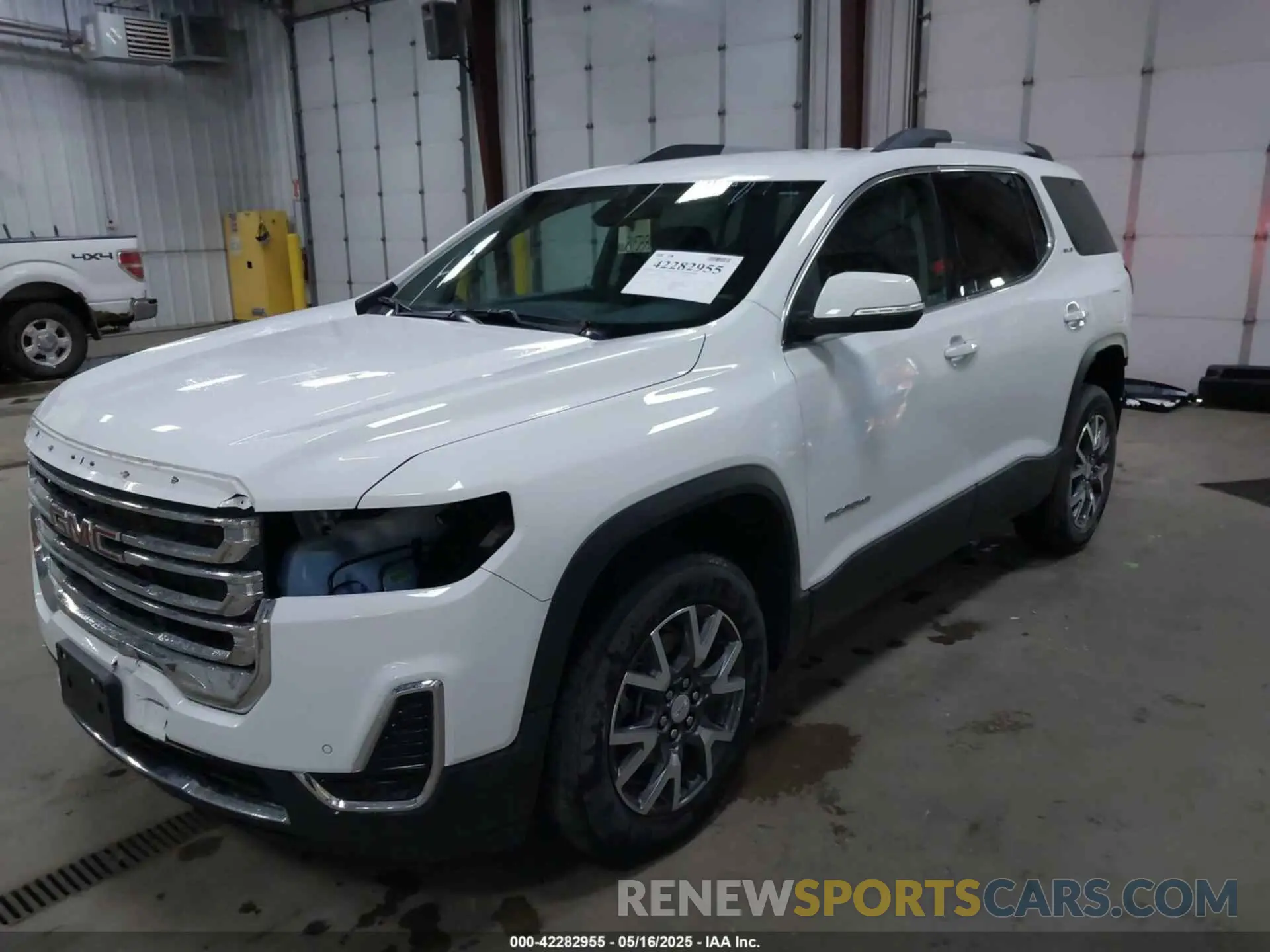 2 Фотография поврежденного автомобиля 1GKKNRL45NZ158256 GMC ACADIA 2022