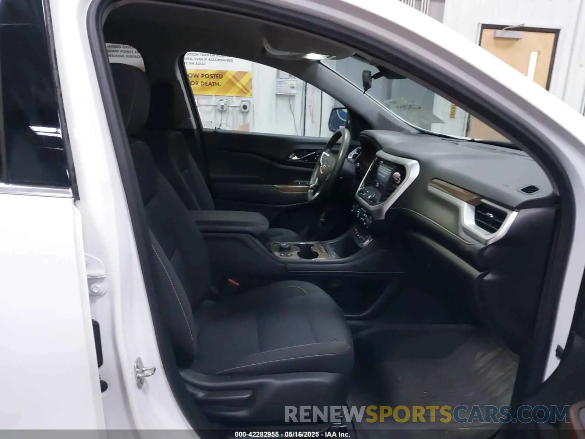 5 Фотография поврежденного автомобиля 1GKKNRL45NZ158256 GMC ACADIA 2022