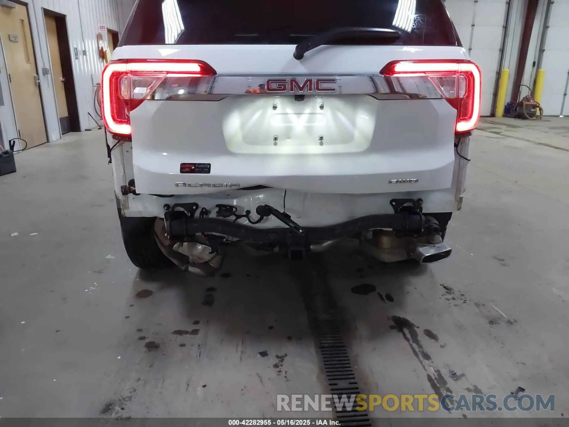 6 Фотография поврежденного автомобиля 1GKKNRL45NZ158256 GMC ACADIA 2022