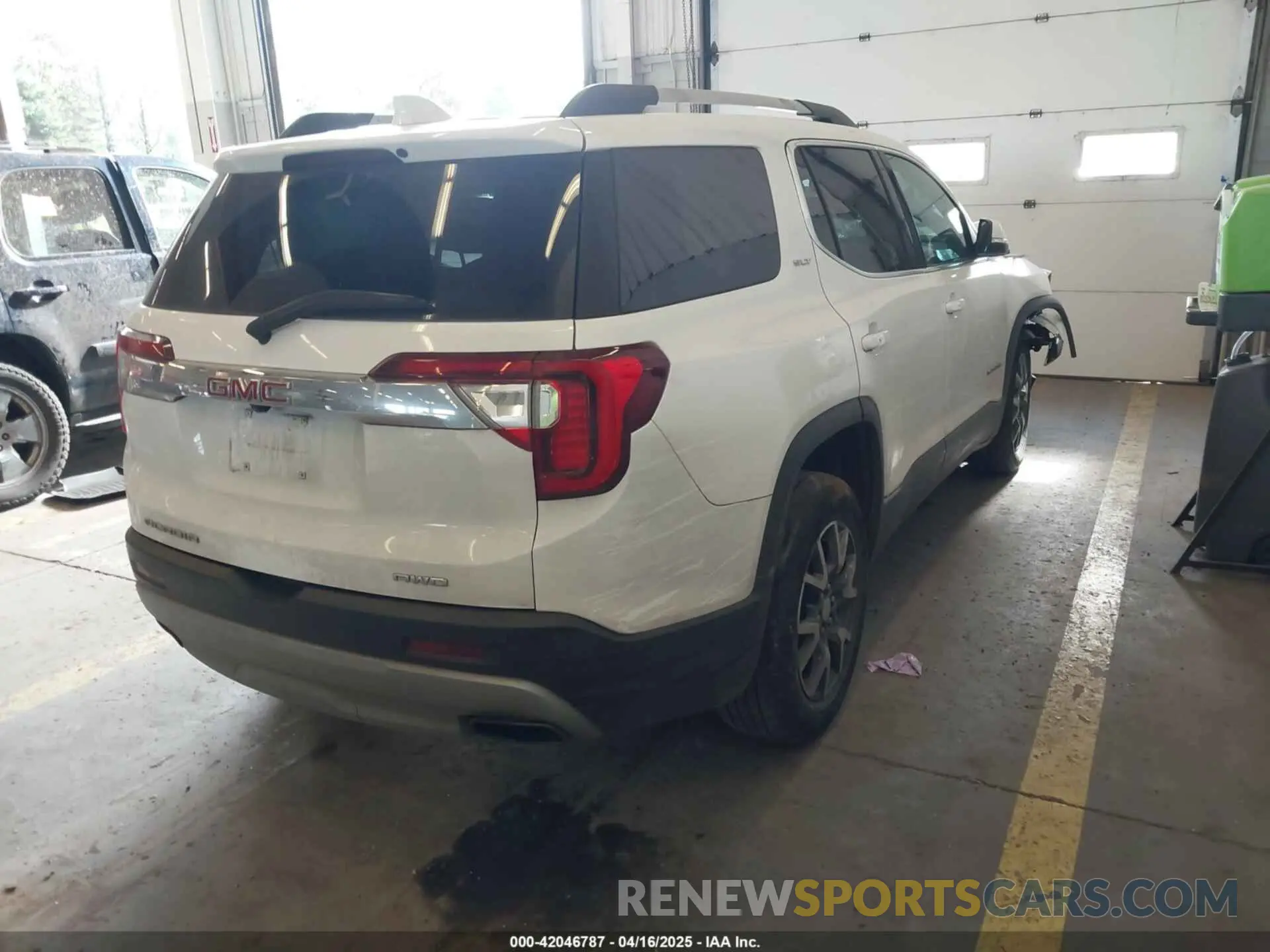 4 Фотография поврежденного автомобиля 1GKKNUL49NZ154455 GMC ACADIA 2022