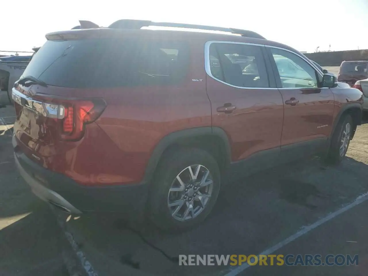 3 Фотография поврежденного автомобиля 1GKKNULS2NZ116998 GMC ACADIA 2022