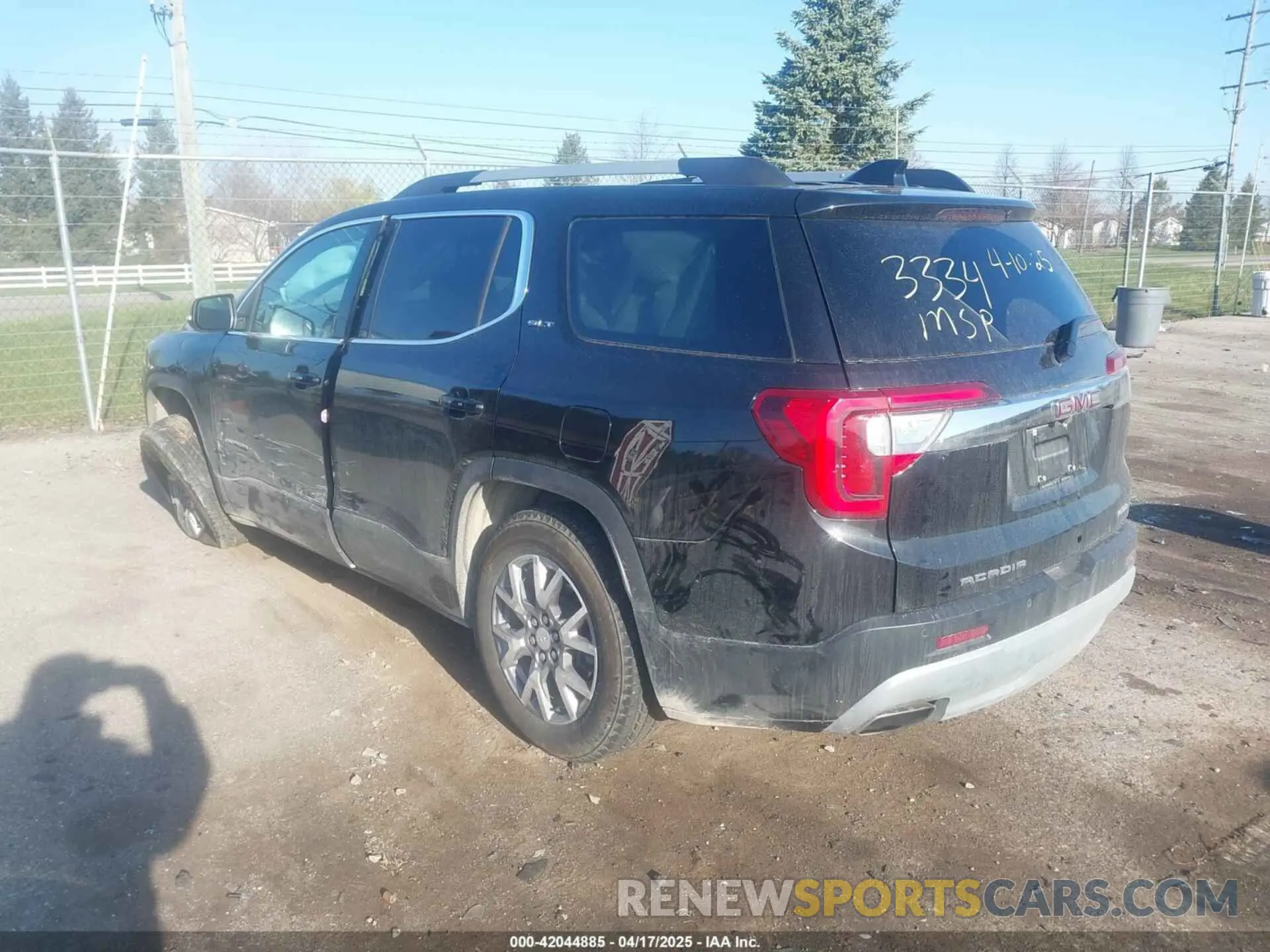 3 Фотография поврежденного автомобиля 1GKKNULS3NZ113334 GMC ACADIA 2022
