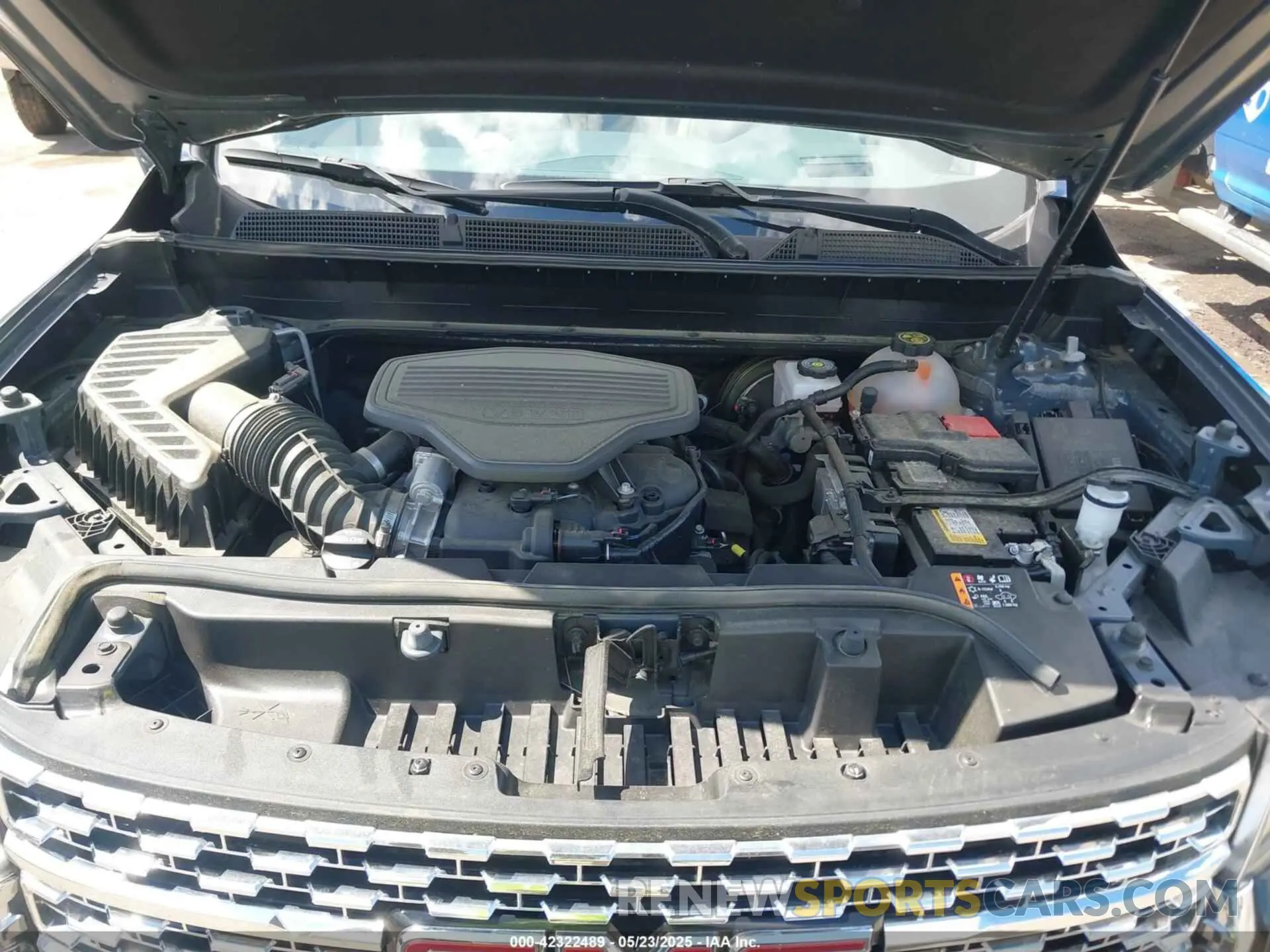 10 Photograph of a damaged car 1GKKNXLS0NZ168843 GMC ACADIA 2022