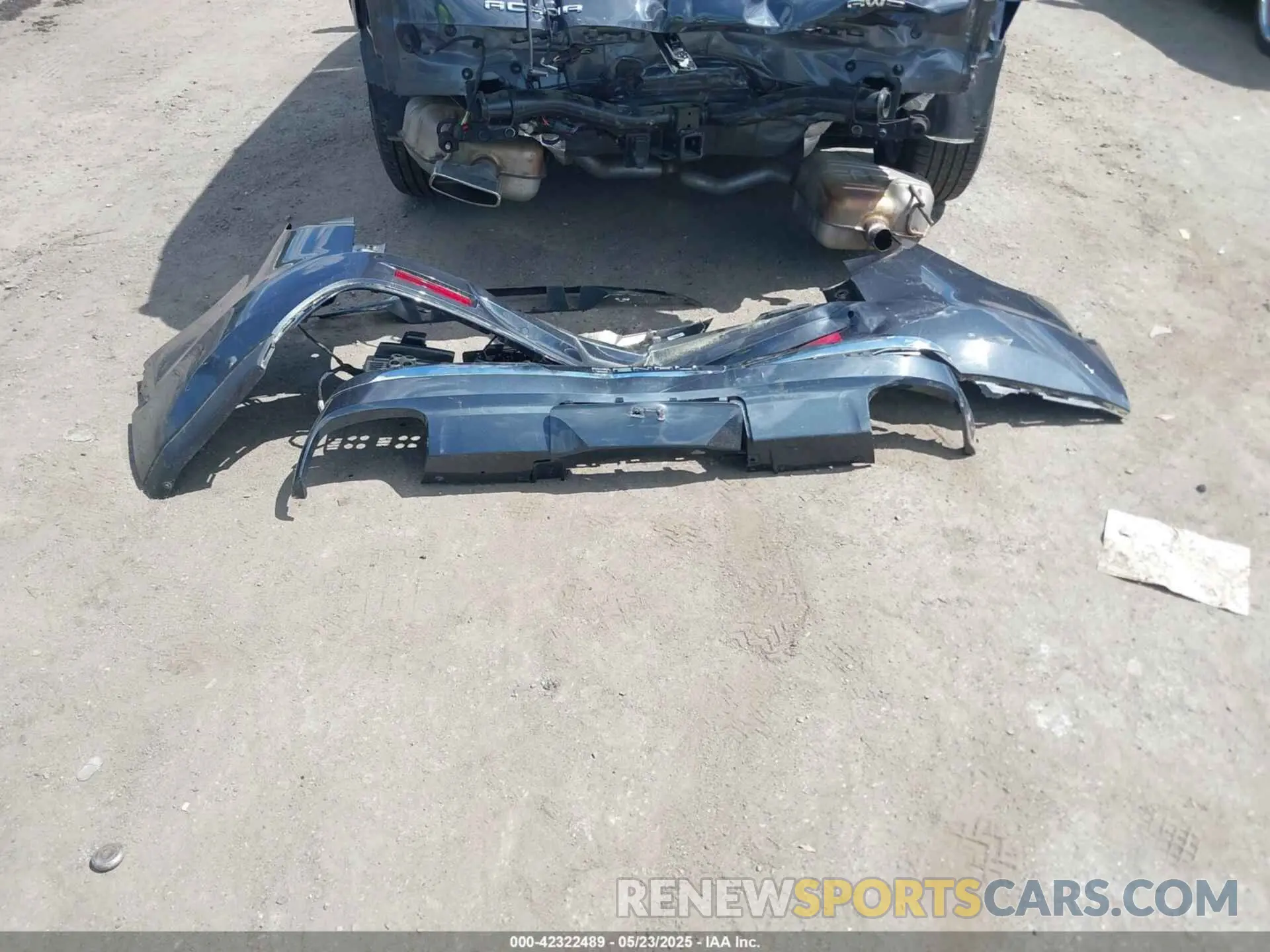12 Photograph of a damaged car 1GKKNXLS0NZ168843 GMC ACADIA 2022