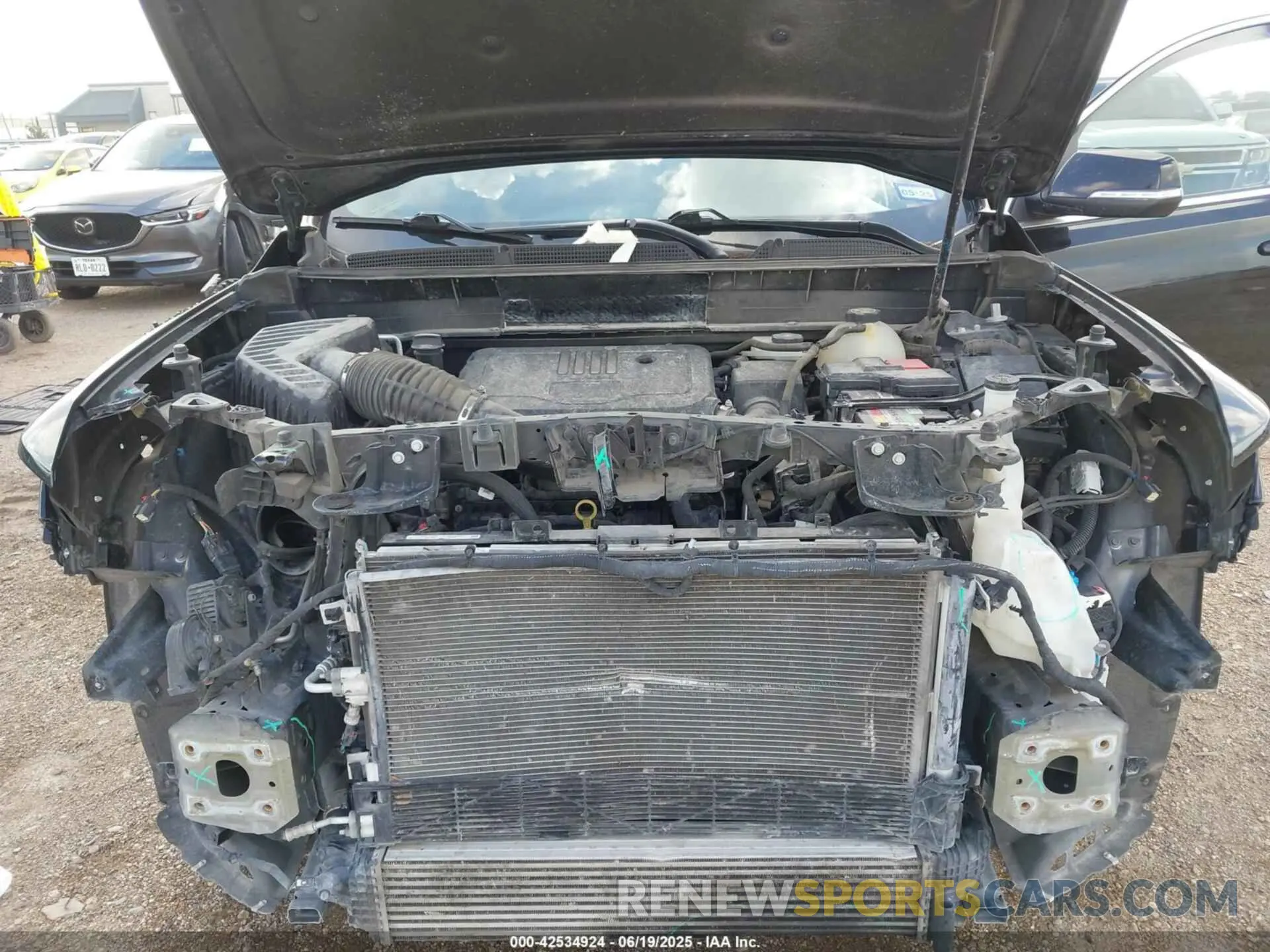 10 Photograph of a damaged car 1GKKNKL42PZ158953 GMC ACADIA 2023