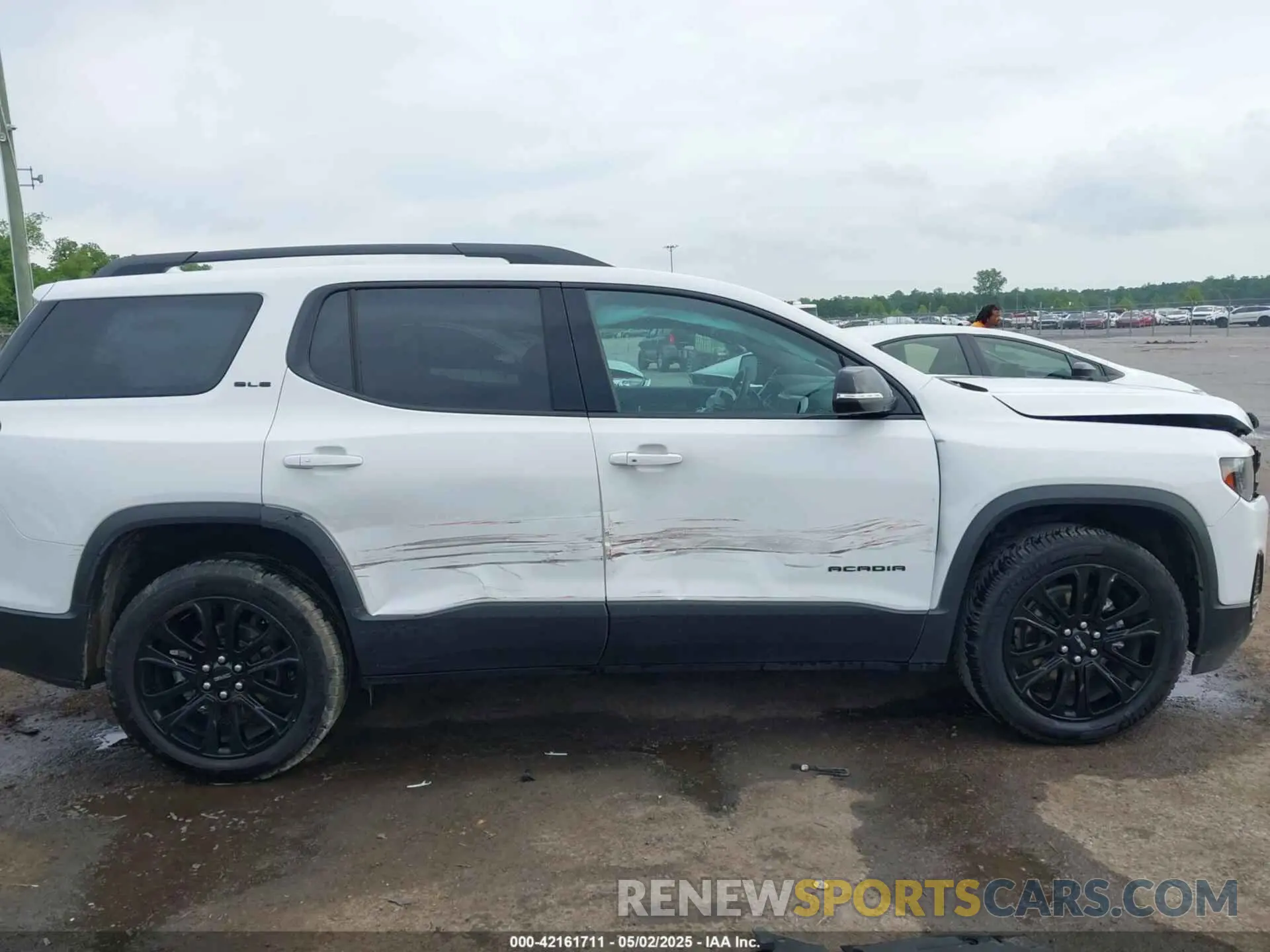13 Photograph of a damaged car 1GKKNKL42PZ198921 GMC ACADIA 2023