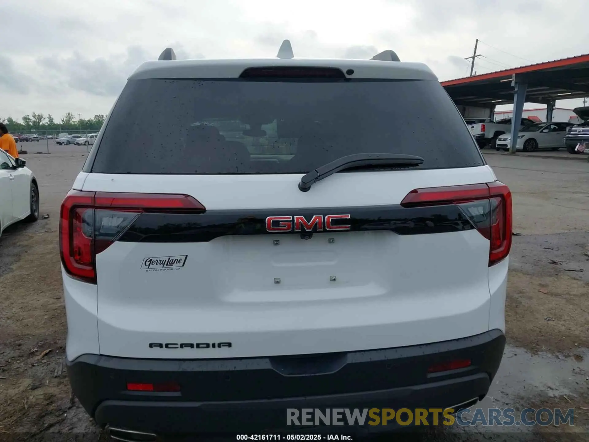 16 Photograph of a damaged car 1GKKNKL42PZ198921 GMC ACADIA 2023