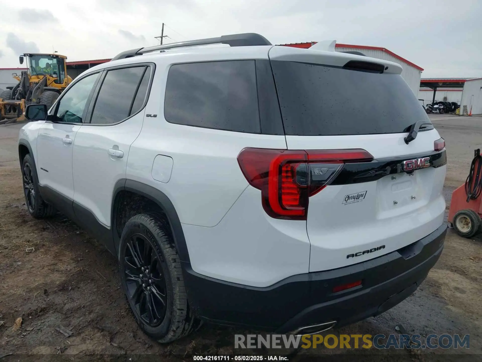 3 Photograph of a damaged car 1GKKNKL42PZ198921 GMC ACADIA 2023