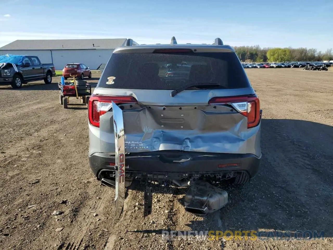 6 Photograph of a damaged car 1GKKNKL42PZ260463 GMC ACADIA 2023