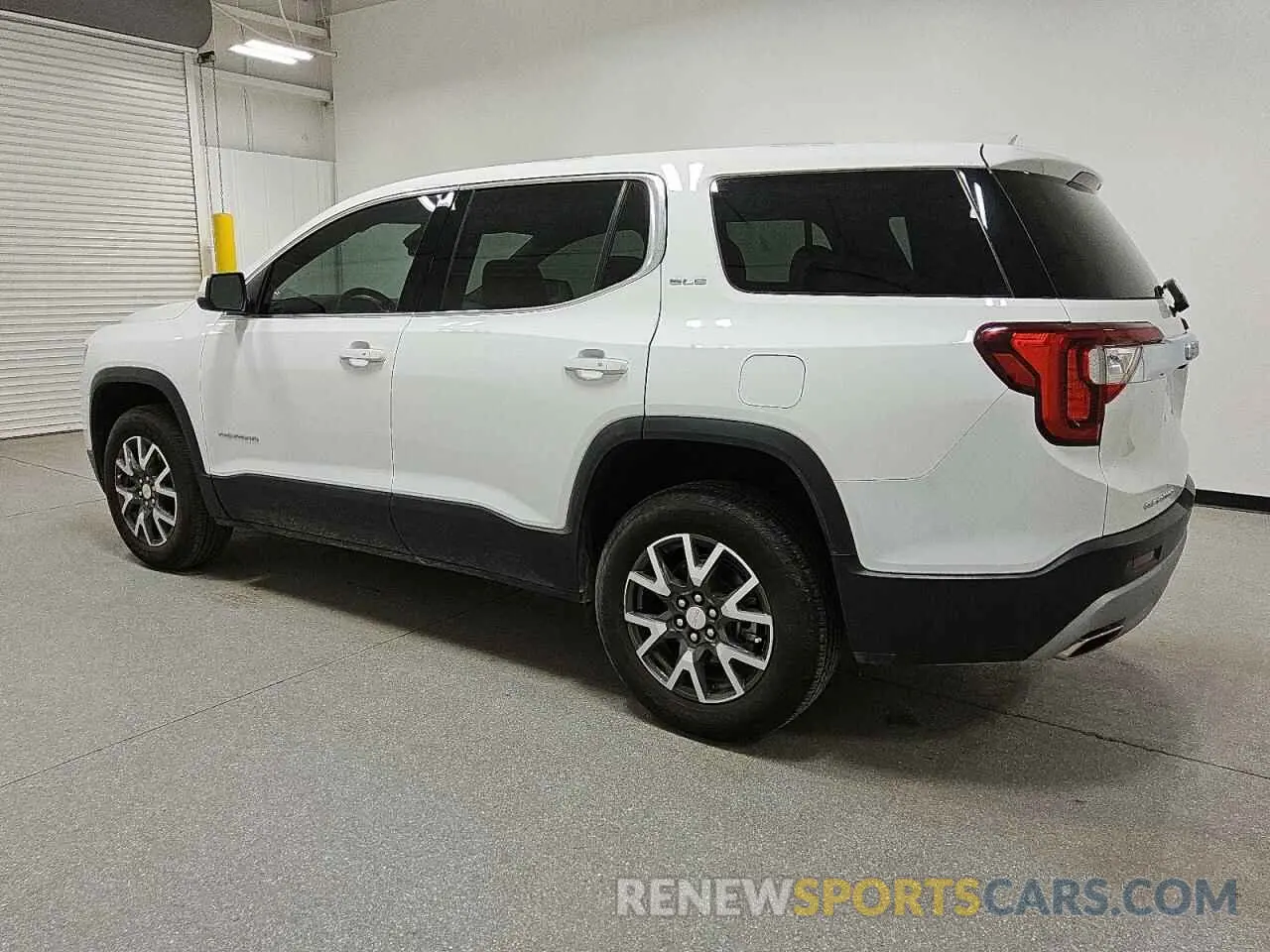 2 Фотография поврежденного автомобиля 1GKKNKL49PZ254241 GMC ACADIA 2023