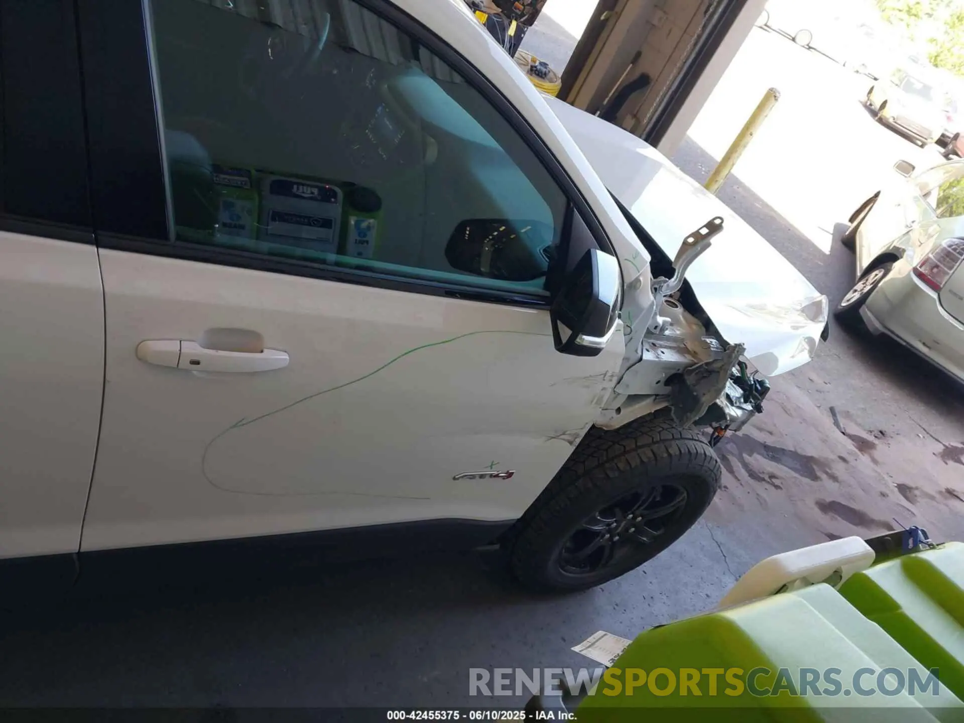 14 Photograph of a damaged car 1GKKNLLS1PZ203854 GMC ACADIA 2023