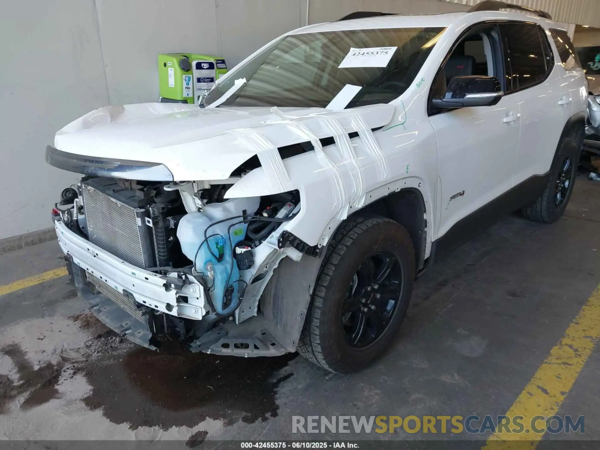 6 Photograph of a damaged car 1GKKNLLS1PZ203854 GMC ACADIA 2023