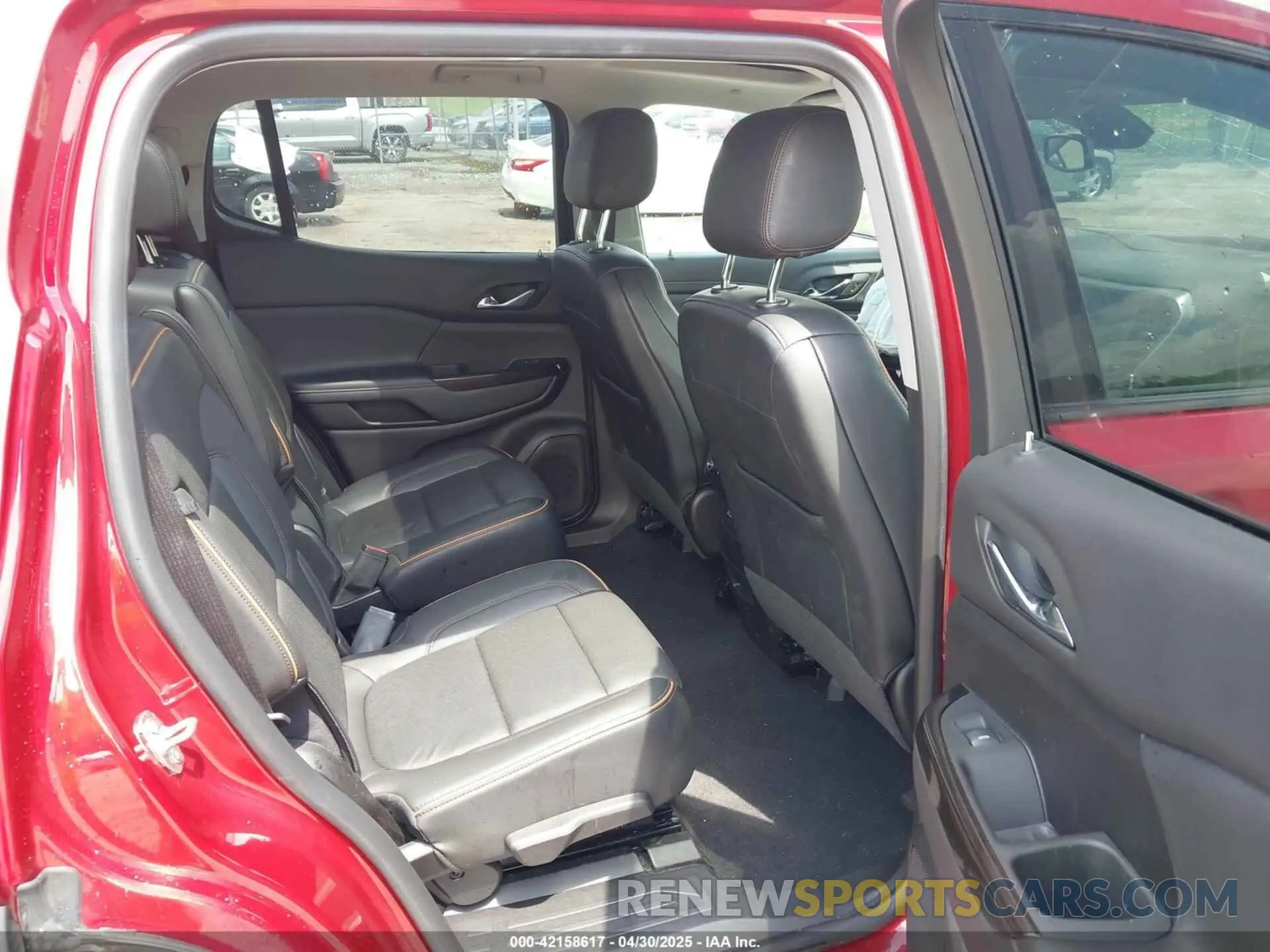 8 Фотография поврежденного автомобиля 1GKKNLLS2PZ174218 GMC ACADIA 2023