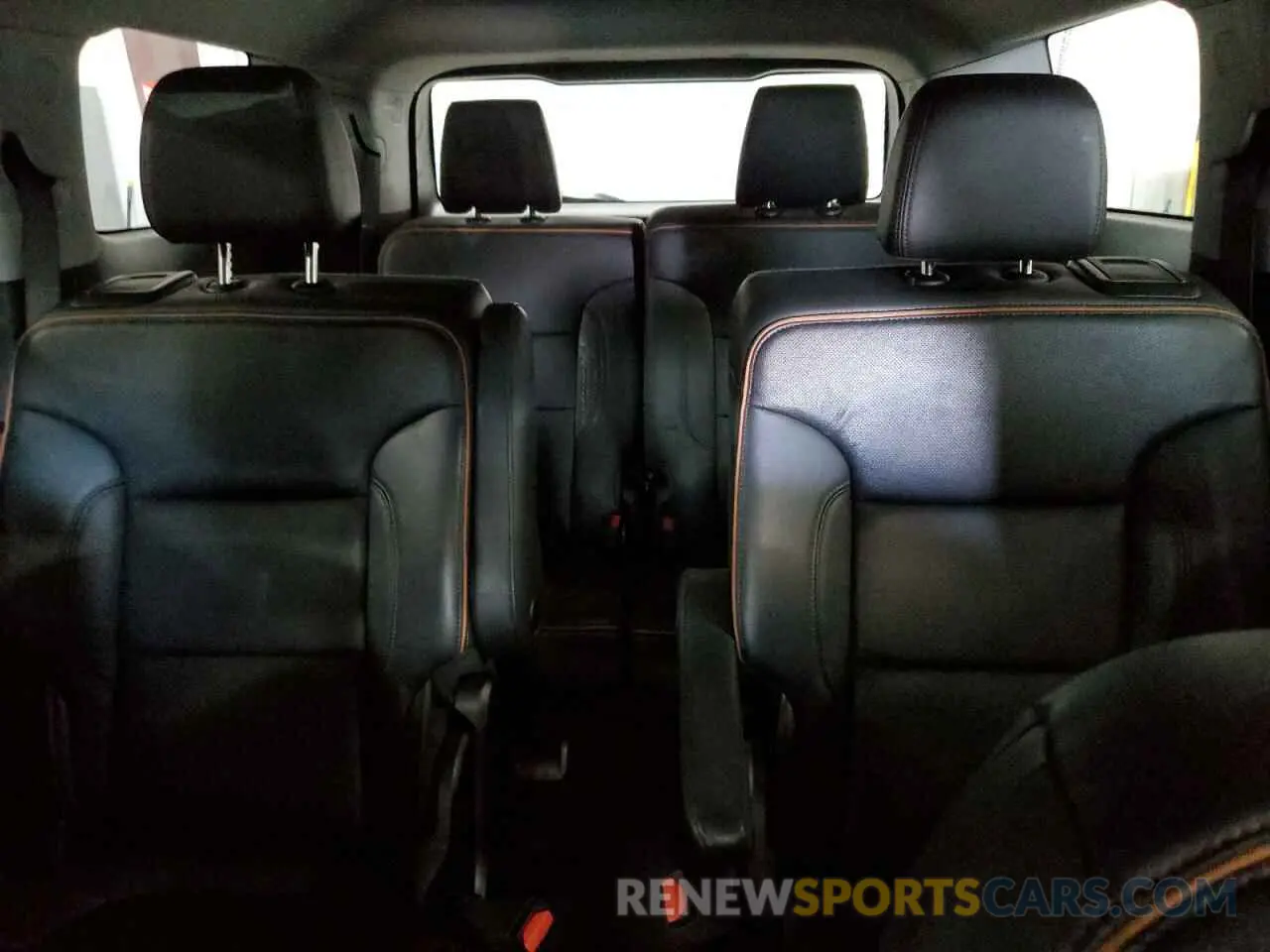 10 Photograph of a damaged car 1GKKNLLS5PZ188923 GMC ACADIA 2023