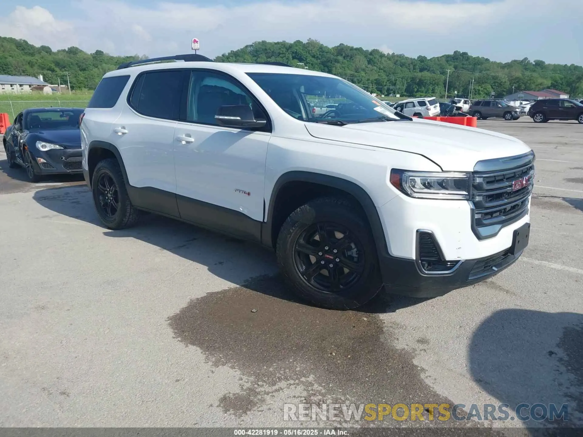 1 Photograph of a damaged car 1GKKNLLS7PZ244277 GMC ACADIA 2023