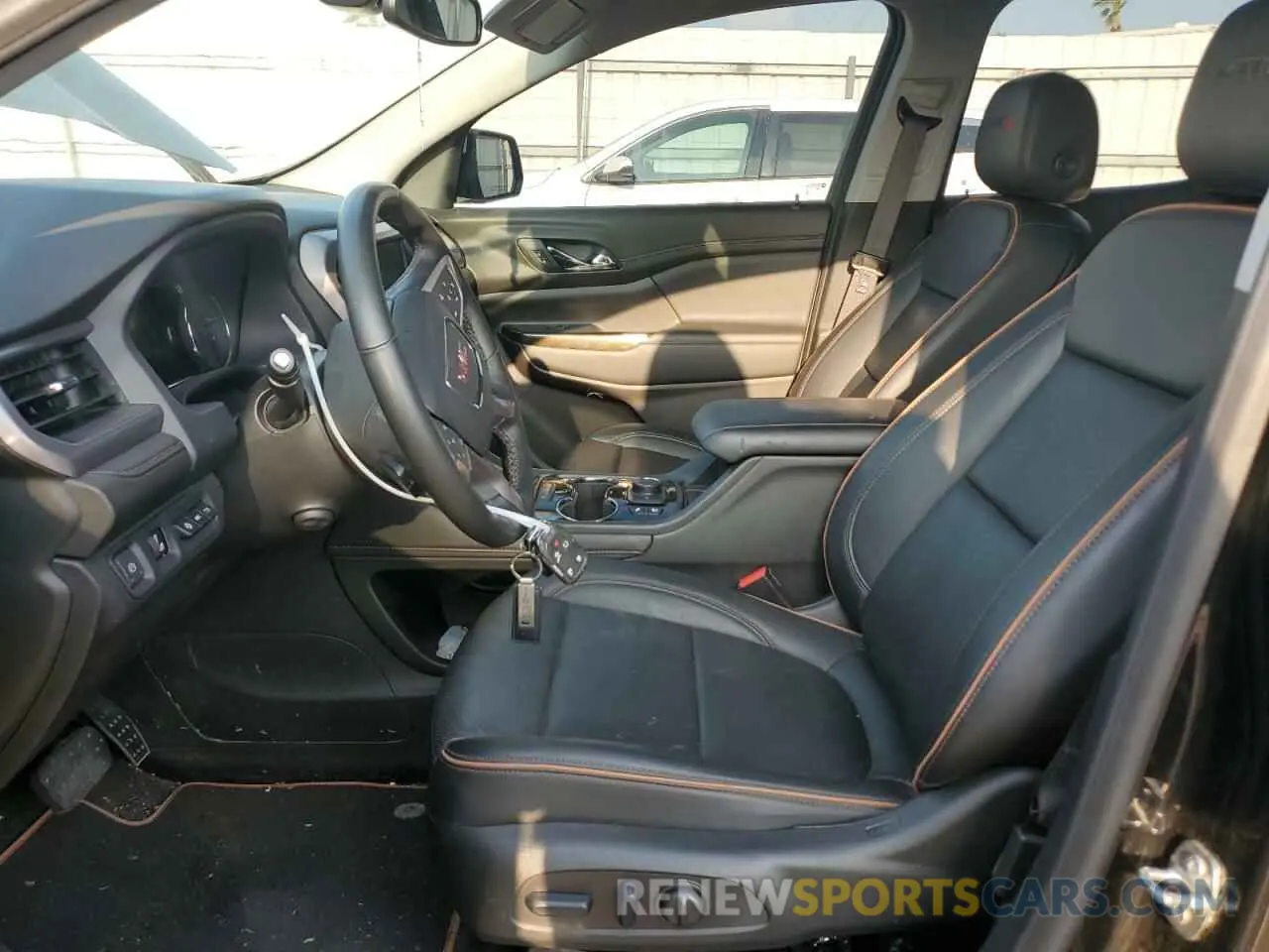7 Photograph of a damaged car 1GKKNLLS8PZ250198 GMC ACADIA 2023