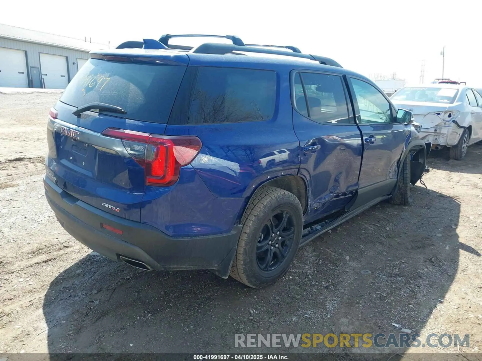 4 Photograph of a damaged car 1GKKNLLSXPZ251675 GMC ACADIA 2023
