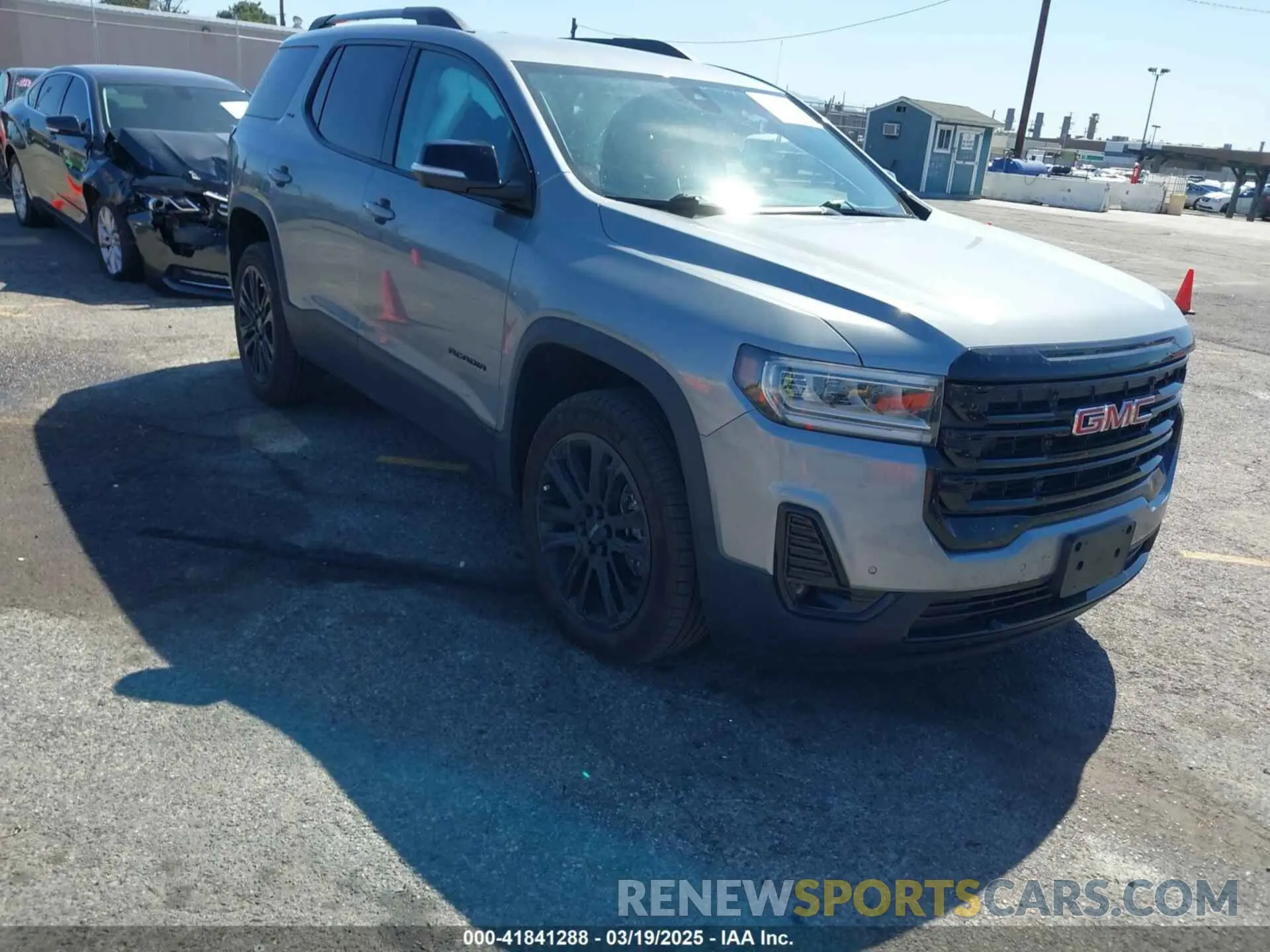 1 Фотография поврежденного автомобиля 1GKKNML40PZ119581 GMC ACADIA 2023