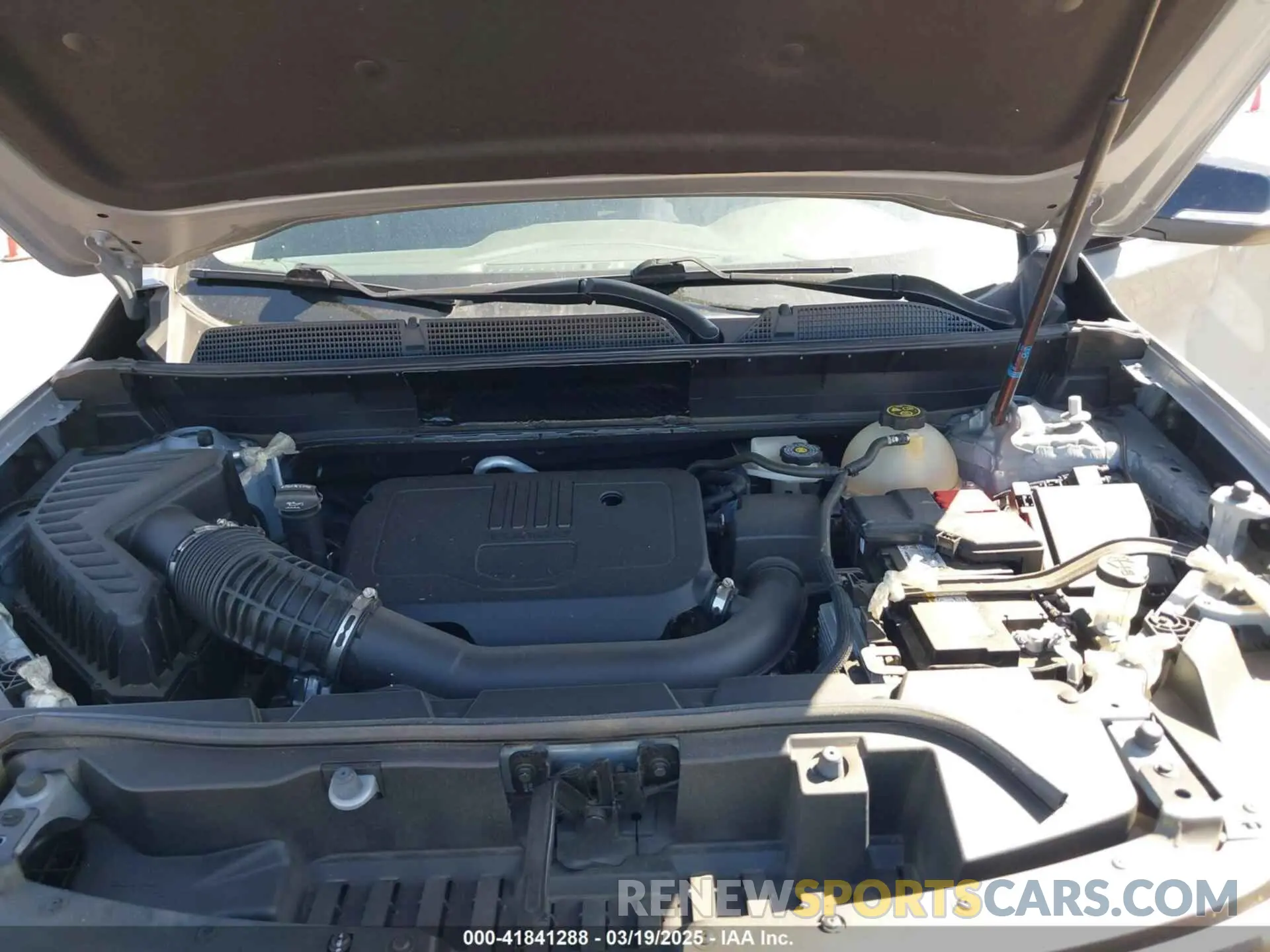 10 Фотография поврежденного автомобиля 1GKKNML40PZ119581 GMC ACADIA 2023