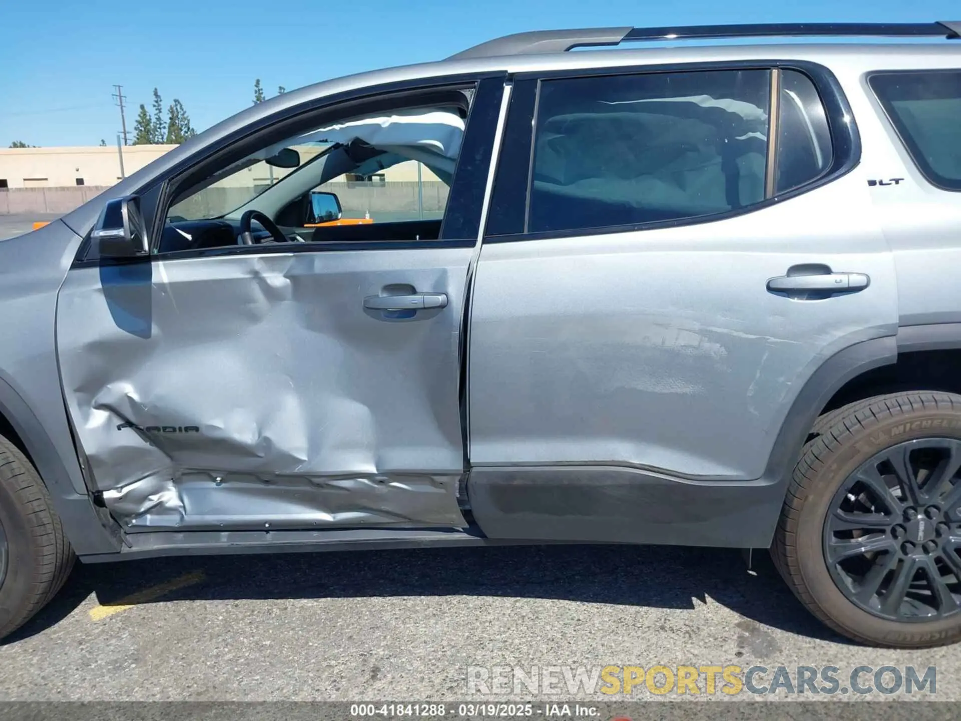 6 Фотография поврежденного автомобиля 1GKKNML40PZ119581 GMC ACADIA 2023