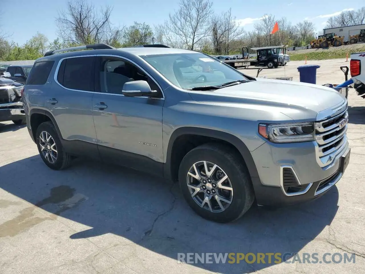4 Photograph of a damaged car 1GKKNML40PZ231698 GMC ACADIA 2023