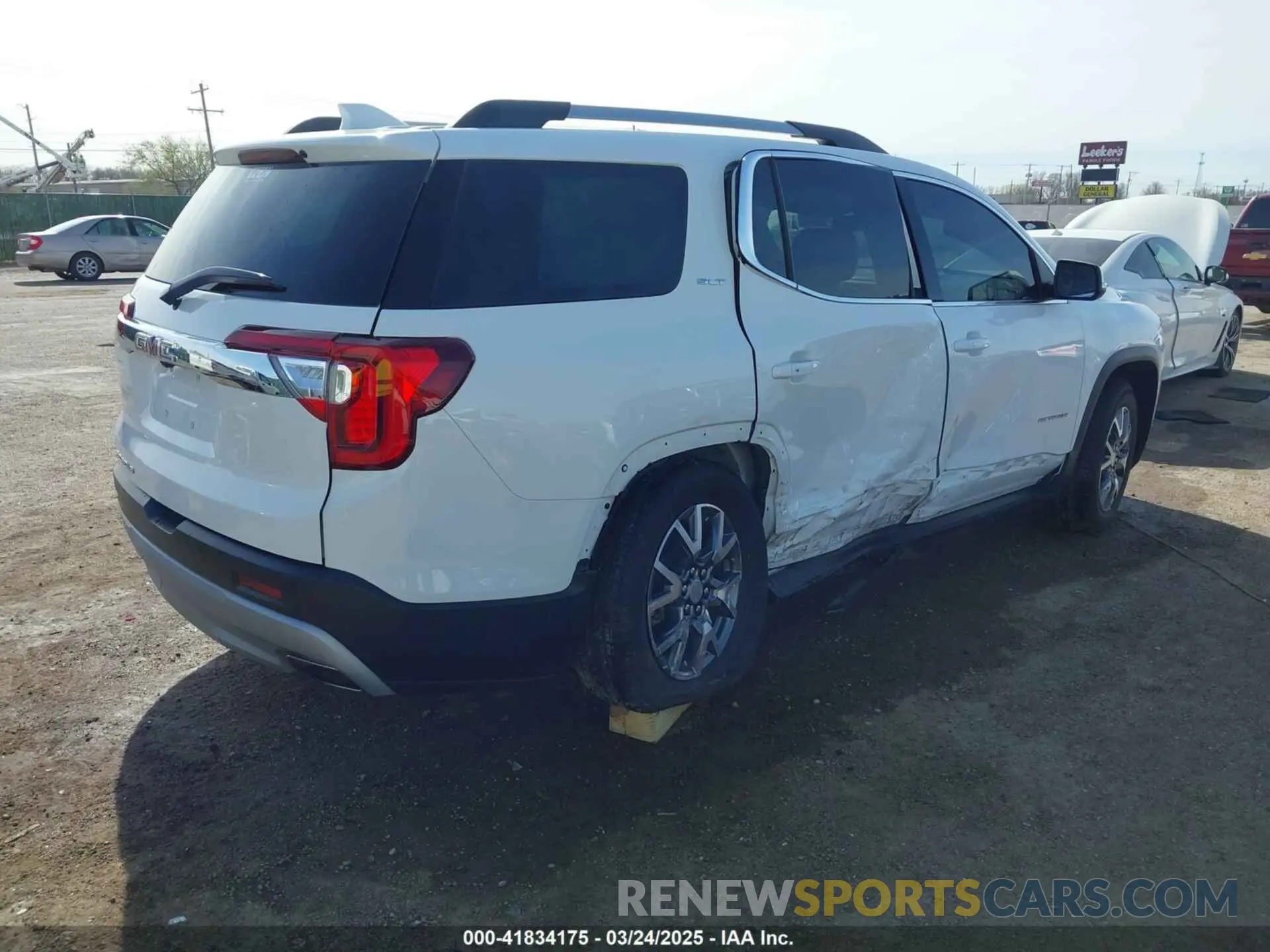 4 Фотография поврежденного автомобиля 1GKKNML42PZ127097 GMC ACADIA 2023