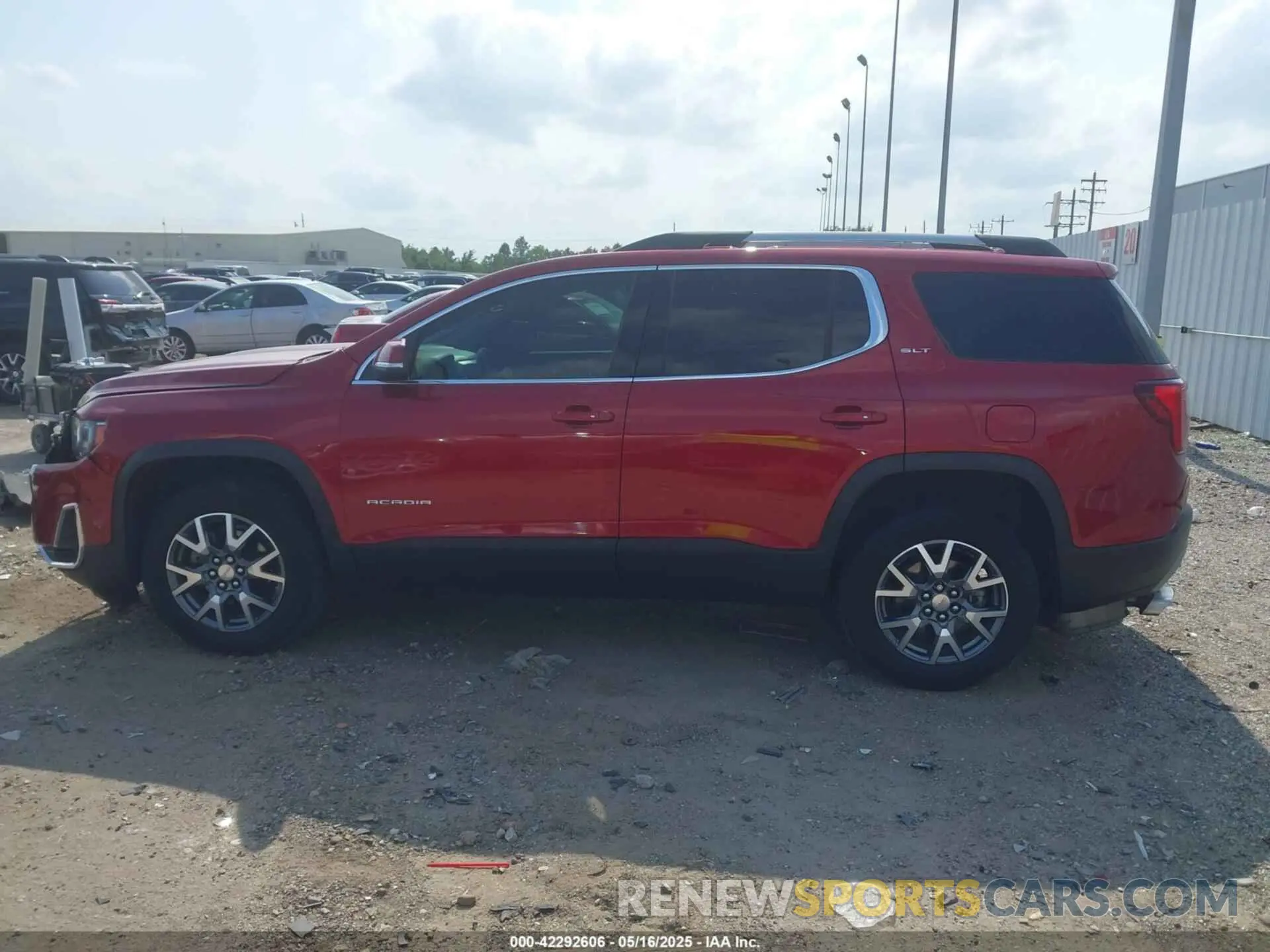 14 Photograph of a damaged car 1GKKNML42PZ173612 GMC ACADIA 2023