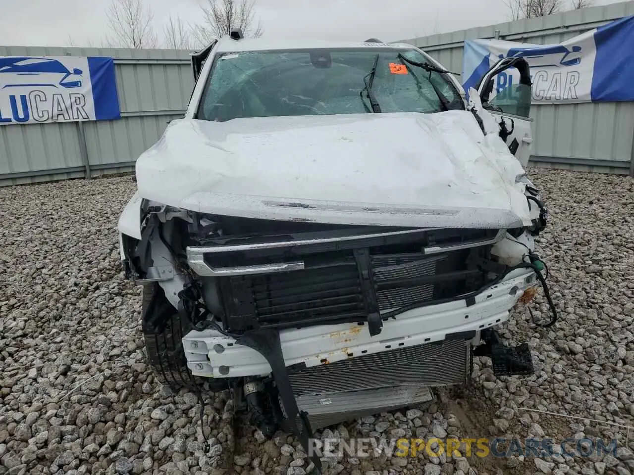 5 Photograph of a damaged car 1GKKNML43PZ221067 GMC ACADIA 2023