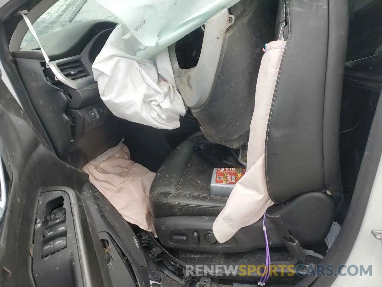 7 Photograph of a damaged car 1GKKNML43PZ221067 GMC ACADIA 2023