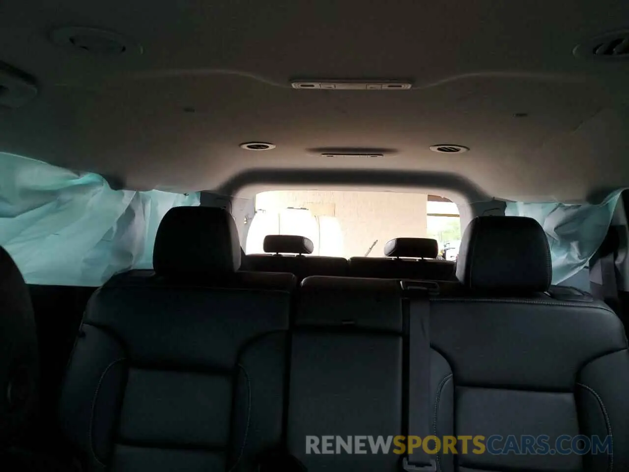 10 Photograph of a damaged car 1GKKNML44PZ259150 GMC ACADIA 2023