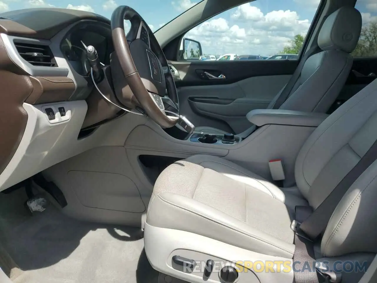 7 Фотография поврежденного автомобиля 1GKKNML46PZ155713 GMC ACADIA 2023