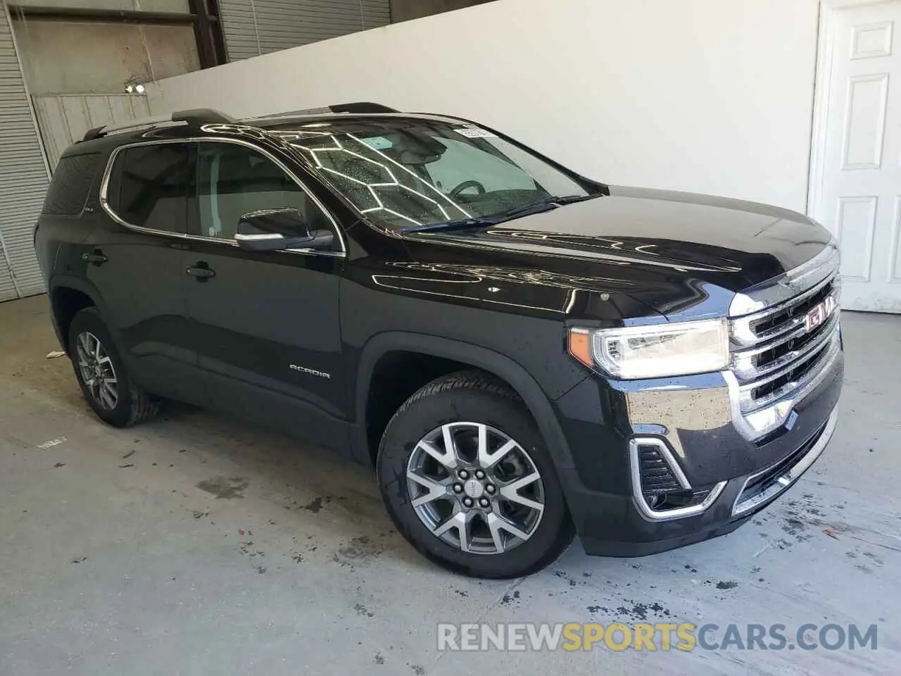 4 Photograph of a damaged car 1GKKNML46PZ242365 GMC ACADIA 2023