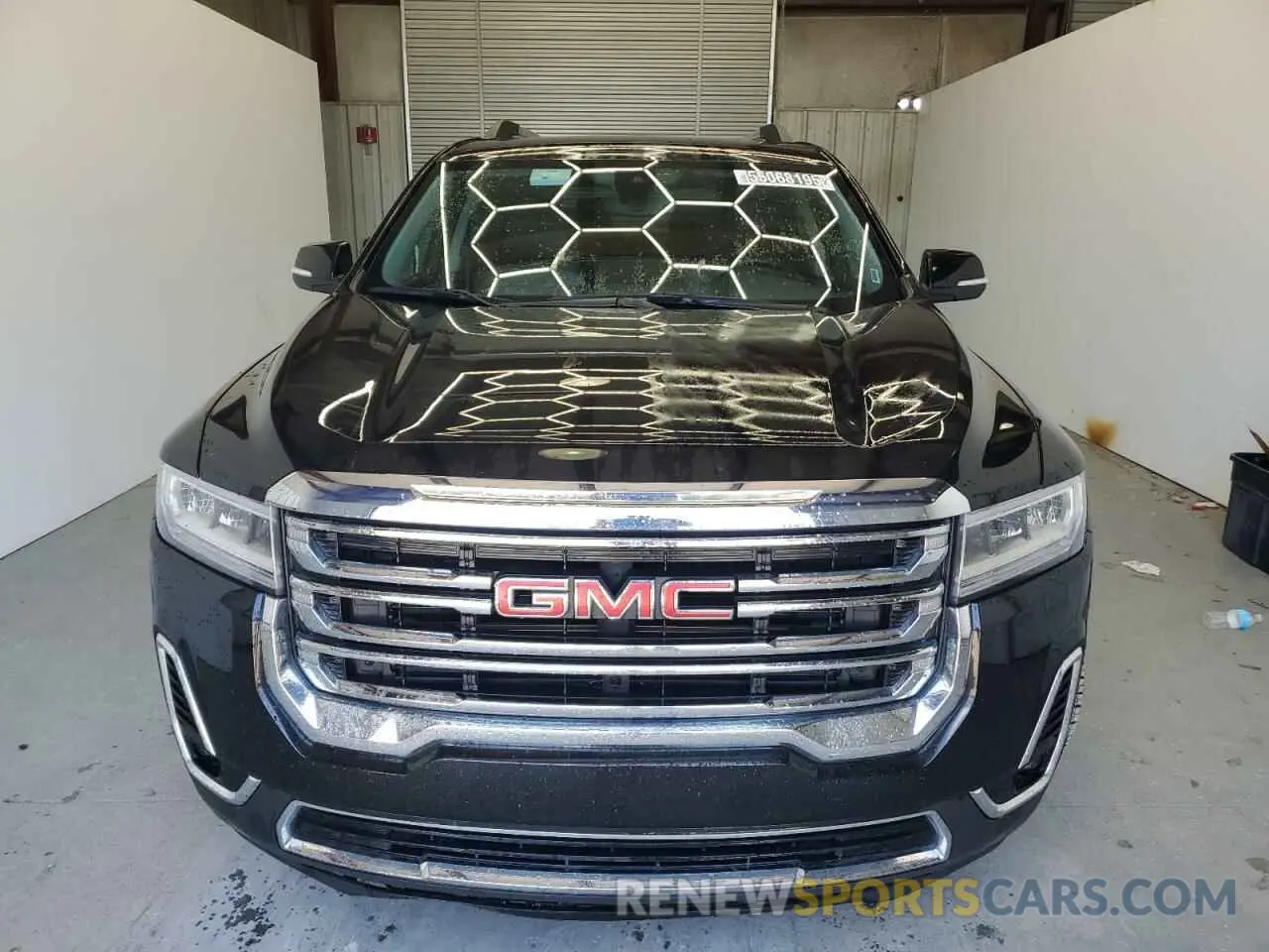 5 Photograph of a damaged car 1GKKNML46PZ242365 GMC ACADIA 2023
