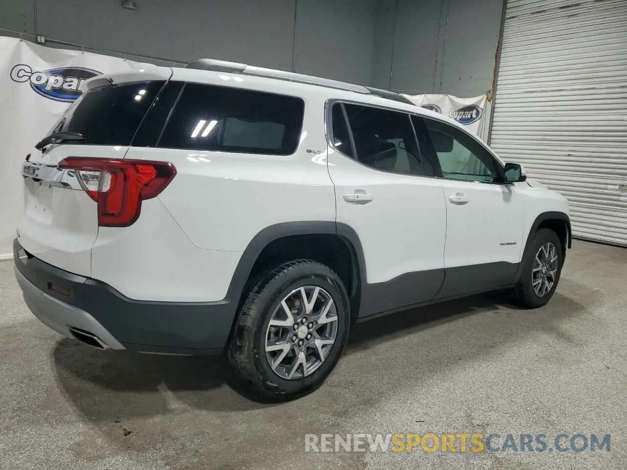3 Photograph of a damaged car 1GKKNML48PZ154417 GMC ACADIA 2023