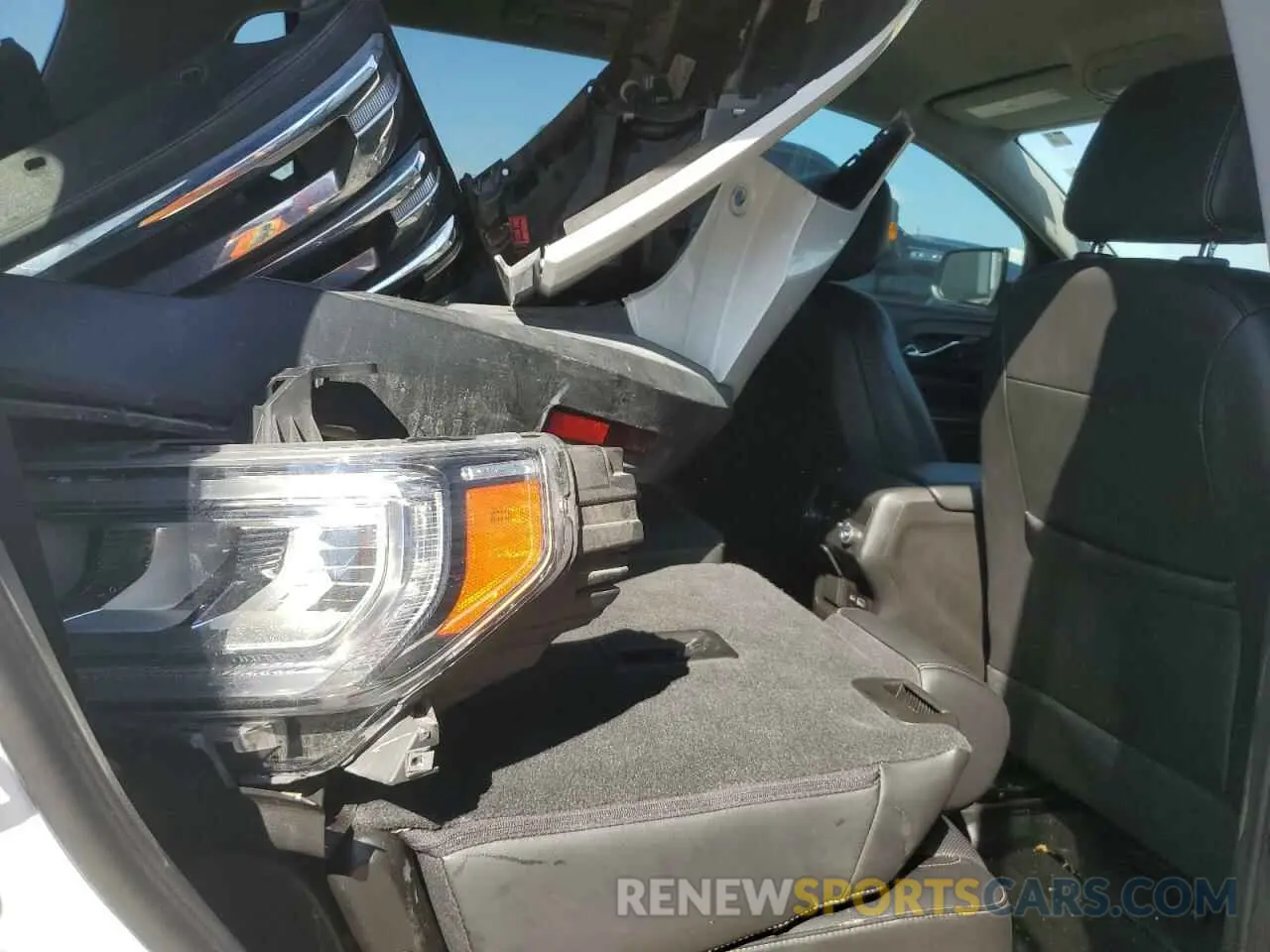 11 Photograph of a damaged car 1GKKNML48PZ238074 GMC ACADIA 2023