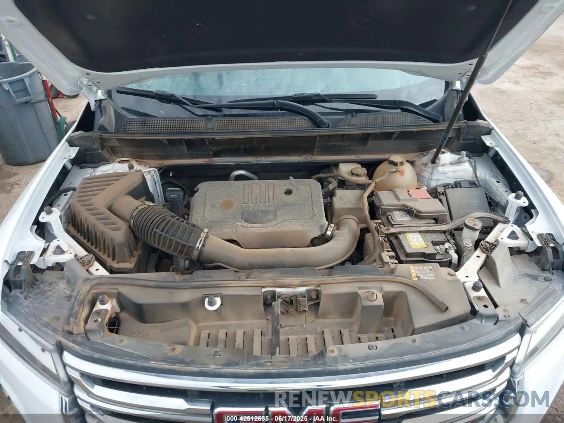 10 Photograph of a damaged car 1GKKNML49PZ218139 GMC ACADIA 2023